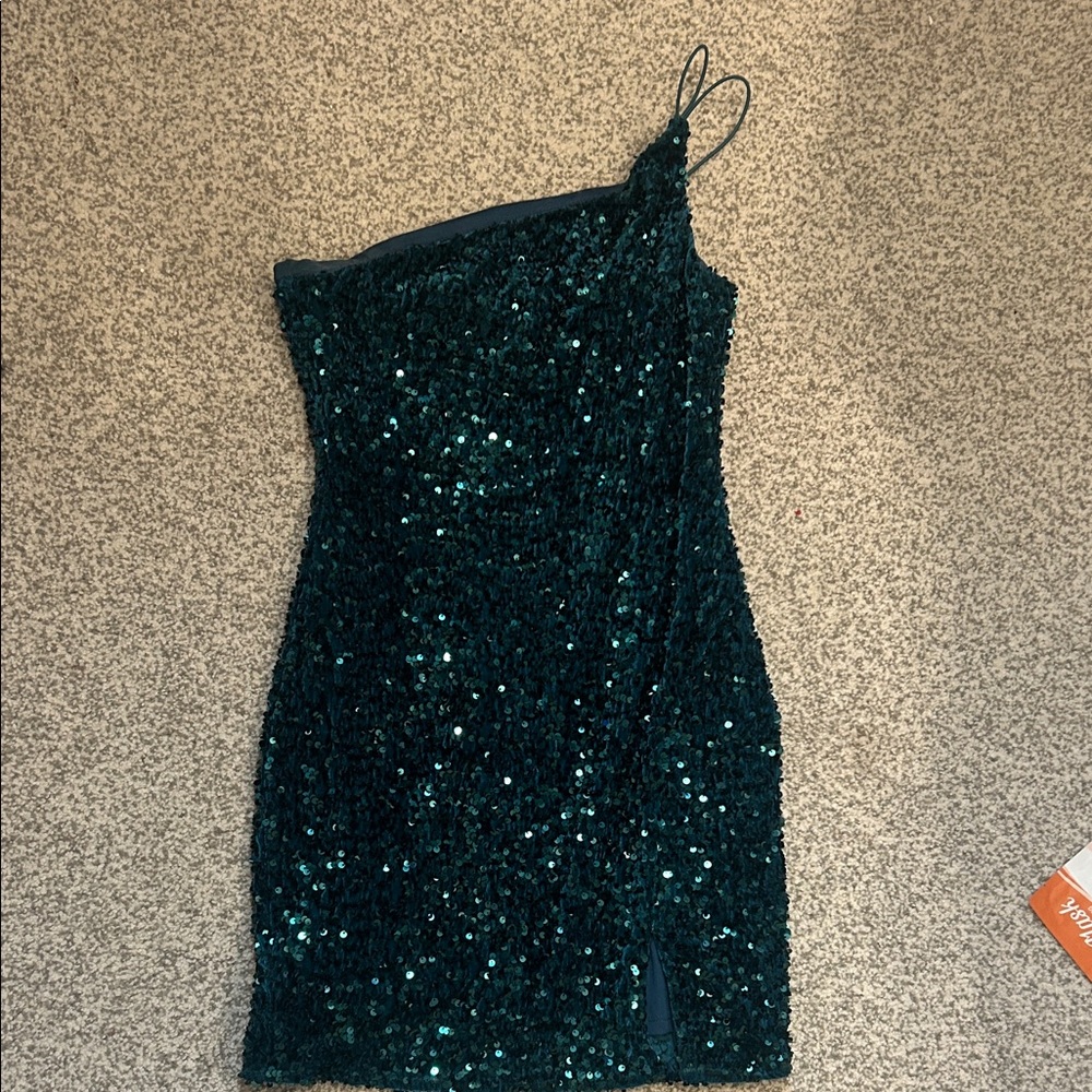 Elegant Green Sequin Dress